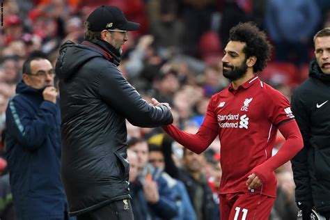 صورة عاطفية تجمع محمد صلاح وكلوب