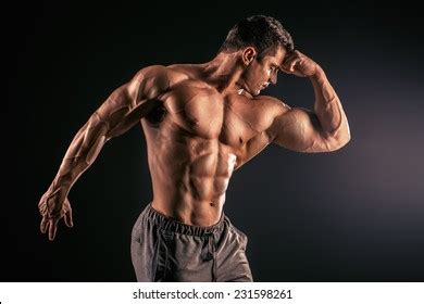 168 096 Bodybuilder Pose Images Stock Photos Vectors Shutterstock