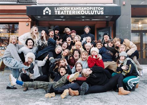 Kevään 2024 ohjelmisto - Lahden kansanopiston teatterikoulutus