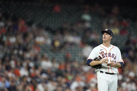 Greinke Back In Royals Hat Years After He Was Traded Away News