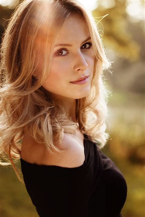 Fonds d écran Jeune fille blonde l éblouissement x image
