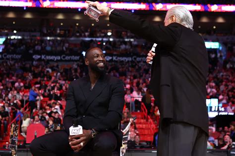 Miami Heat Building Dwyane Wade Statue Outside Arena Next Season The