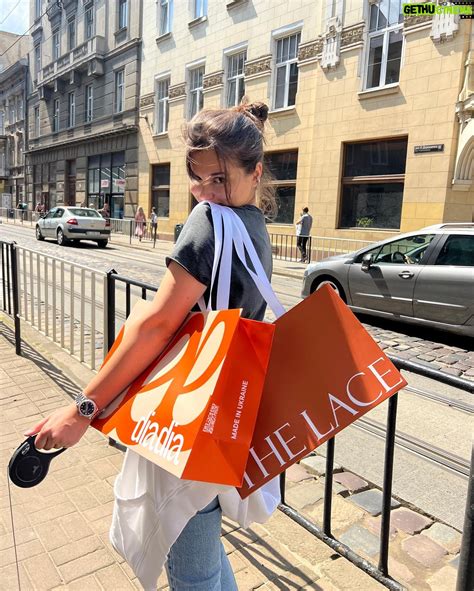 Mila Syvatska Wiki, Biography, Age, Gallery, Spouse and more