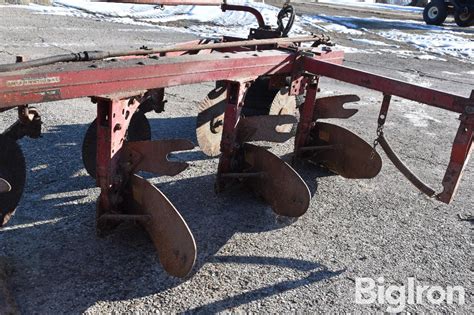 International 6 Bottom Plow Bigiron Auctions