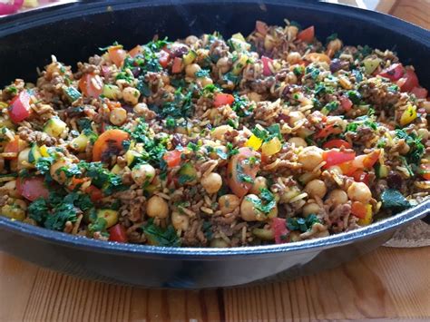 Hackfleisch Reis Pfanne Mit Curry Kichererbsen Und Rosinen Von Amy