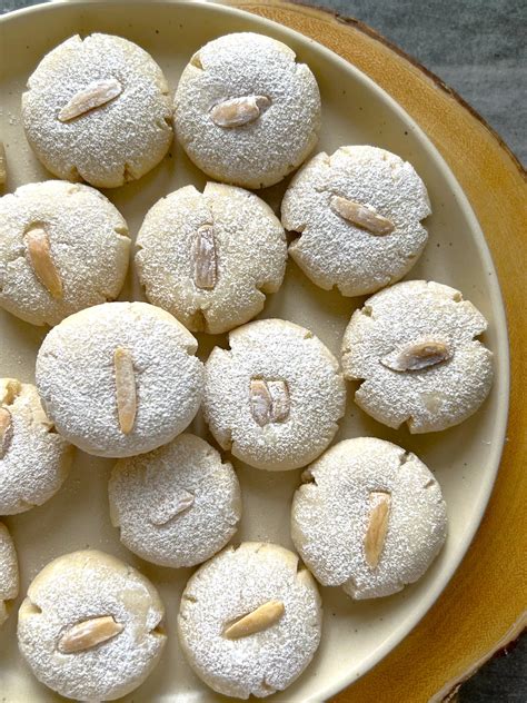 Ghraybeh Cookies Middle Eastern Shortbread Cookies Recipe