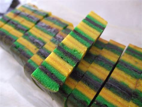 Cake & Co.: Kek lapis Sarawak