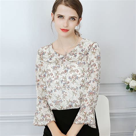 Blouse Shirt Women Three Quarter Sleeve Floral Blouses Female Tops Elegant Flare Sleeve Blouse