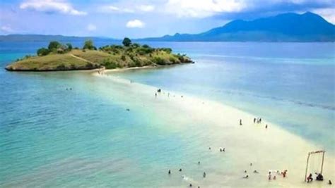 foto fenomena laut terbelah  bima
