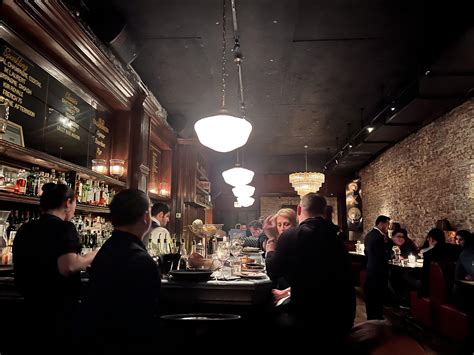Bavette’s Bar & Boeuf - Chicago (2023) : r/AccidentalRenaissance