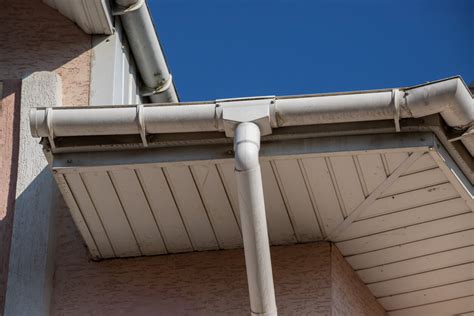 Seamless Gutters Vs Traditional Gutters Which Is Better