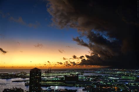 Honolulu Harbor At Twilight Honolulu Hawaii Peter Kun Frary