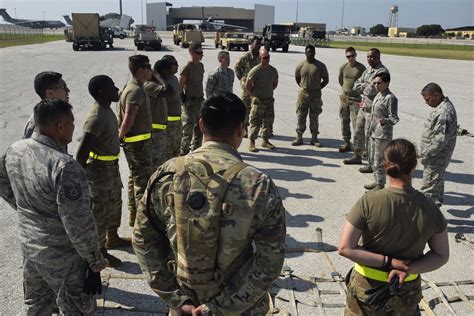 Afrc And Th Af Command Chiefs Visit Alamo Wing Rd Airlift Wing