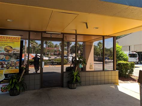 Restaurant Window Tint in Orlando Makes Dining a Better Experience