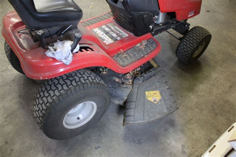 Huskee Lt4200 Lawn Tractor 7 Speed Shift On The Go 42 Deck 547cc