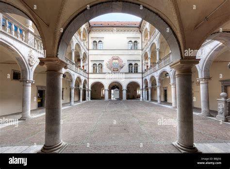 Patio Renacentista El Palacio Schloss Porcia Spittal An Der Drau