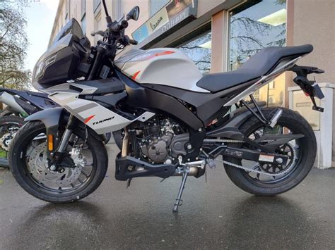 Moto Aprilia Tuono 125 Abs En Promo 500€ Déstockée