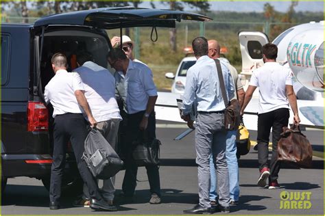 Brad Pitt Boards A Private Plane In Croatia Photo 3747796 Brad Pitt