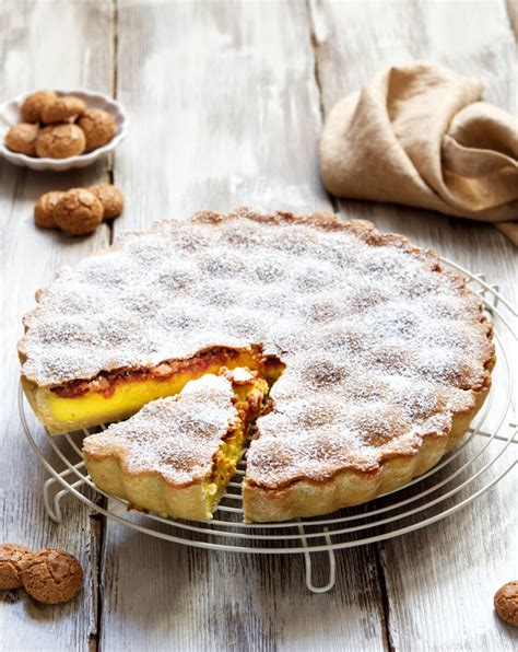 Crostata Coperta Con Crema E Amaretti Ricetta Con Frolla All Olio