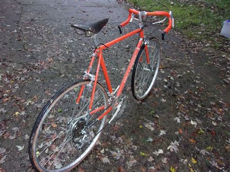 1973 Schwinn World Voyageur Frugal Average Bicyclist
