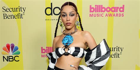 Doja Cat Stuns in Stripes at the Billboard Music Awards 2021 | 2021 ...