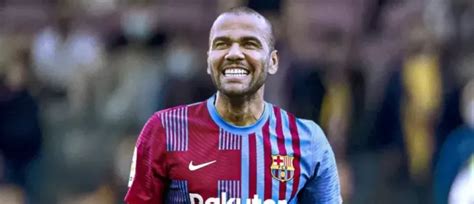 Dani Alves ancienne star brésilienne du Barça et du PSG condamné à