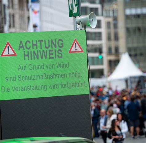 Viel Wind beim Bürgerfest zum Tag der Deutschen Einheit WELT