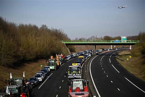 Greenpeace En Extinction Rebellion Sluiten Zich Aan Bij Protest Franse