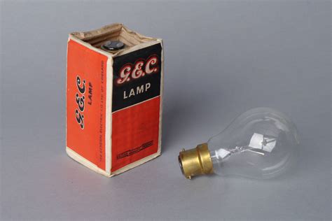 Gloeilamp van het merk General Electric | Industriemuseum
