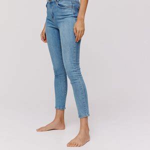 What Really Happens To Your Body When You Wear Skinny Jeans - ZergNet