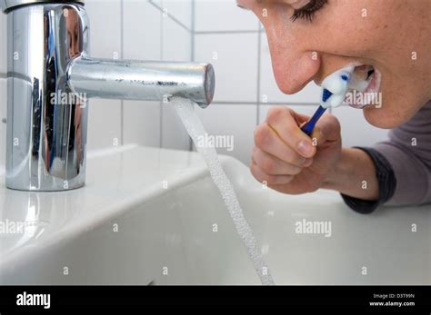 Dirty Woman Brushes Teeth With Toilet Telegraph