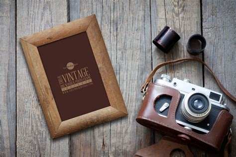 Free Retro Vintage Wooden Photo Frame Mockup