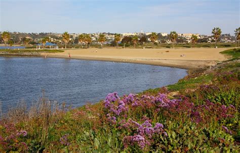 South Shores Park on Mission Bay in San Diego, CA - California Beaches