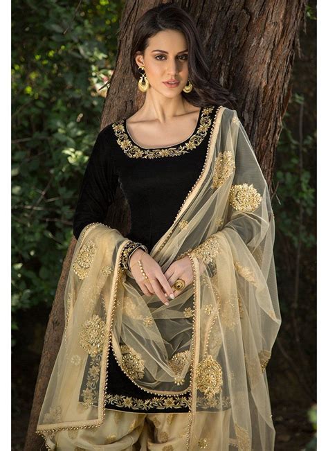 Black And Gold Velvet Punjabi Suit Lashkaraa Pakistani Fashion