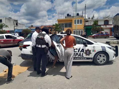 Choque De Moto Y Camioneta En Escárcega Deja Dos Mujeres Lesionadas