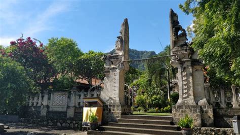 Wisata Pura Bukit Batu Kursi Pemuteran Bali Pesona Di Perbukitan