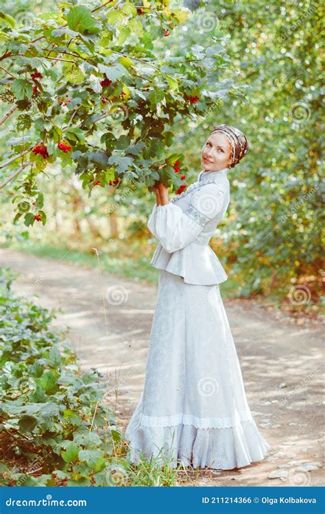 Beautiful Girl In Vintage Dress Stock Photo Image Of Model Outdoor