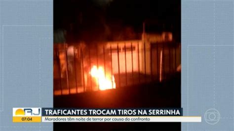 Vídeo Moradores têm noite de terror por causa de confronto entre