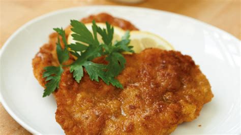 Paniertes Schnitzel Rezept ESSEN UND TRINKEN