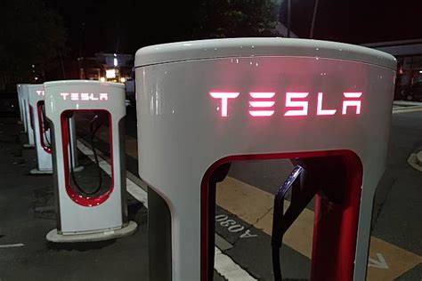 Bericht Tesla Vor Massivem Stellenabbau Musk Kündigt Entlassungen An