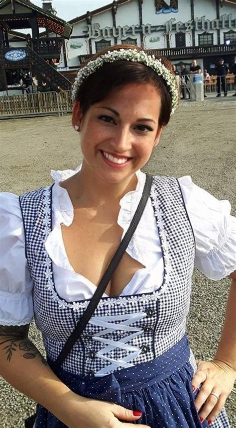 Oktoberfest 💋 Hoastie Adult Gallery Host