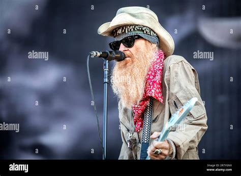 Billy Gibbons And The Bfgs Band Hi Res Stock Photography And Images Alamy