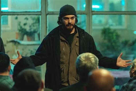 Kübra la recensione della serie turca Netflix con Çağatay Ulusoy