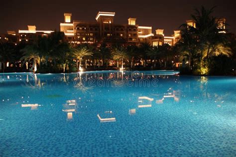 Dubai Madinat Jumeirah Al Qasr Pool Stock Image Image Of Burj