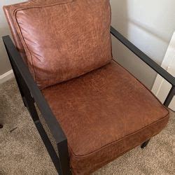 Beautiful Leather Chair For Sale In Rio Rancho Nm Offerup