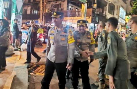 Malioboro Padat Pengunjung Polisi Lakukan Penebalan Pengamanan Yogya