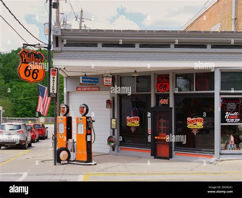 Weston, Missouri - May 18, 2023: Downtown Main Street in Weston, MO - Phillips 66 Stock Photo ...