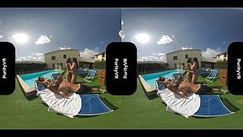 The Reaction Of Lesbians Who For The First Time Have Their Pussy Licked By A Man XVIDEOS