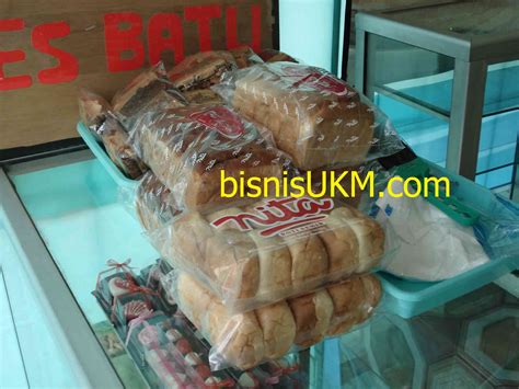 Membuka Usaha Toko Aneka Kue Roti BisnisUKM