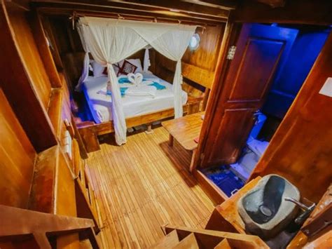 Charter Phinisi Boat Latansa Pusat Rental Kapal Mobil Di Labuan